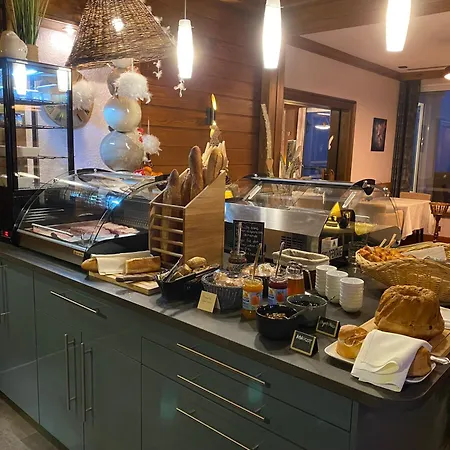 Ξενοδοχείο Logis Hotel-restaurant Aux Trois Roses La Petite-Pierre