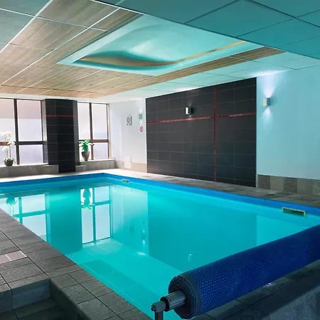 Logis Hotel-restaurant Aux Trois Roses Hotel La Petite-Pierre