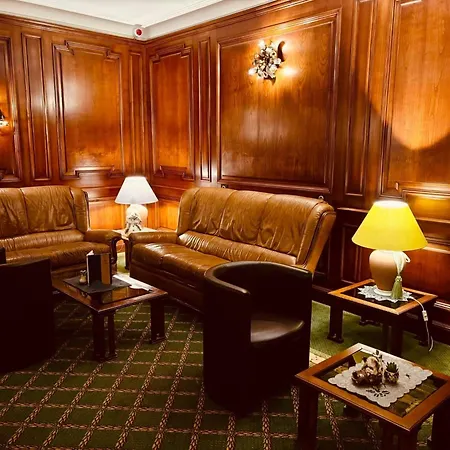 Logis Hotel-restaurant Aux Trois Roses Hotel La Petite-Pierre