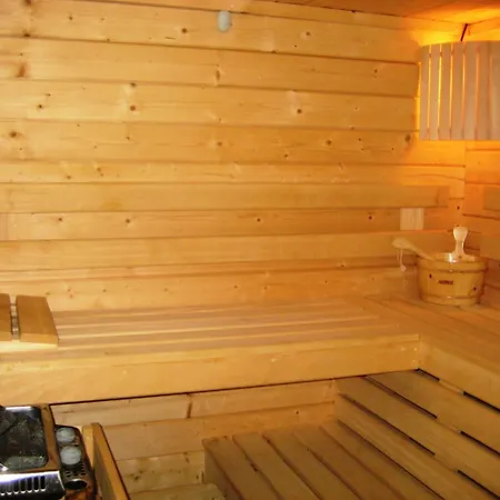 Logis Hotel-restaurant Aux Trois Roses