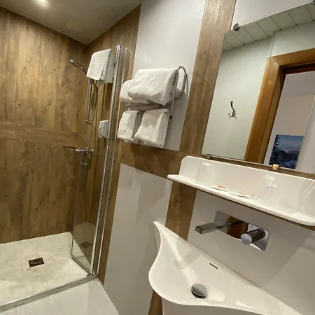 Hotel Logis Hotel-restaurant Aux Trois Roses La Petite-Pierre