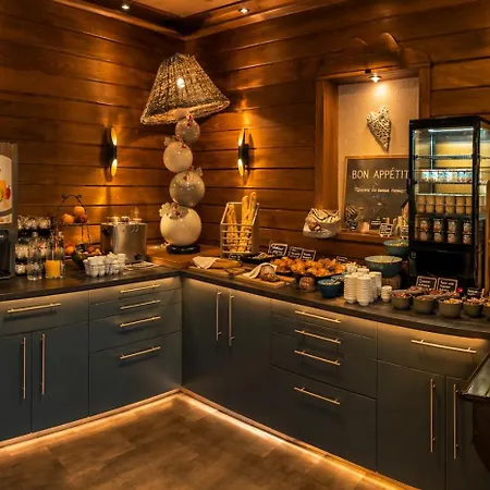 Logis Hotel-restaurant Aux Trois Roses