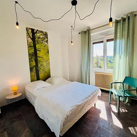 Logis Hotel-restaurant Aux Trois Roses 3* ラ・プティット・ピエール