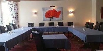 Hotel Logis Hotel-restaurant Aux Trois Roses