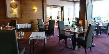 Restaurant Aux Trois Roses Hotel 3*