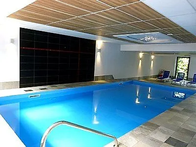 Logis Hotel-Restaurant Aux Trois Roses