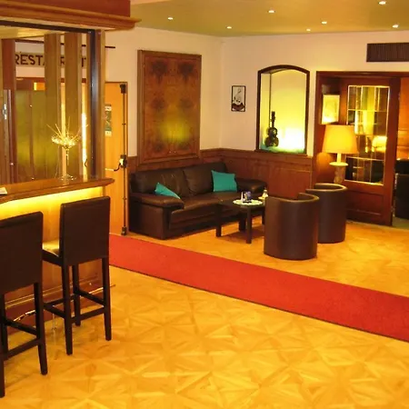 Logis Hotel-Restaurant Aux Trois Roses La Petite-Pierre