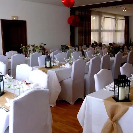 Restaurant Aux Trois Roses Hotel 3*