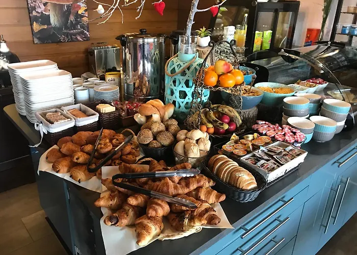 Logis Hotel-restaurant Aux Trois Roses La Petite-Pierre