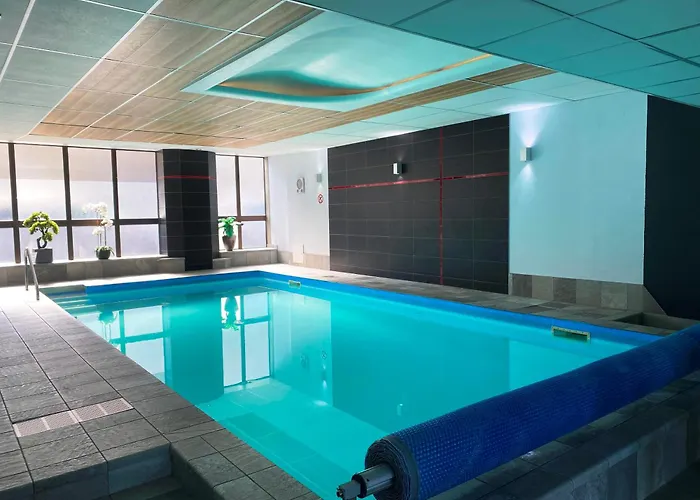 Logis Hotel-restaurant Aux Trois Roses Hotel La Petite-Pierre