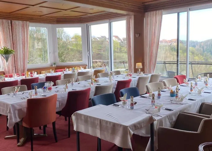 Logis Hotel-restaurant Aux Trois Roses La Petite-Pierre