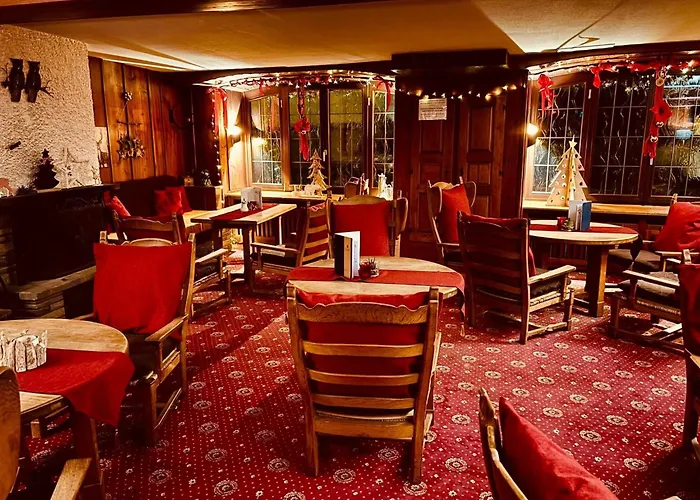 Logis Hotel-restaurant Aux Trois Roses Hotel