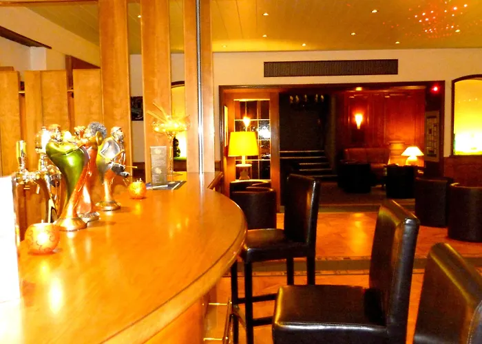 Logis Hotel-restaurant Aux Trois Roses Hotel La Petite-Pierre