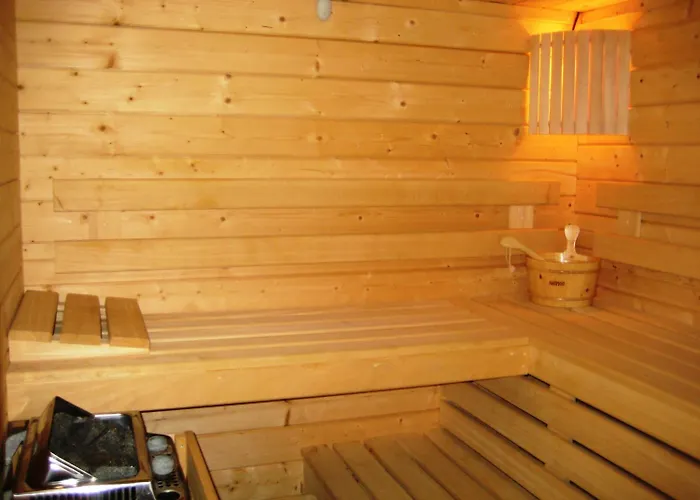 Logis Hotel-restaurant Aux Trois Roses