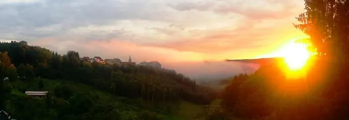 Logis Hotel-restaurant Aux Trois Roses Hotel